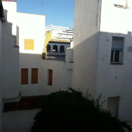 Bed For 4. Typical Quiet And Authentic Area Rum i privatbostad